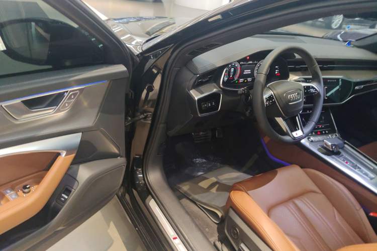 Used Audi A6L 2025 Revised 40 TFSI Luxury Dynamic Edition Driver Seat