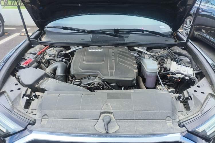 Used Audi A6L 2025 Revised 45 TFSI Prestige Dynamic Edition Engine Bay