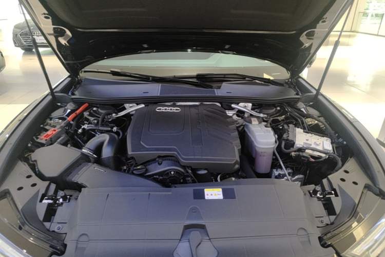 Used Audi A6L 2025 45 TFSI quattro Prestige Dynamic Edition Engine Bay