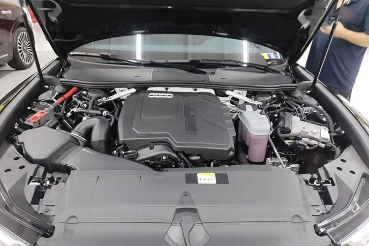 Used Audi A6L 2025 Restyled 45 TFSI quattro Prestige Dynamic Edition Engine Bay