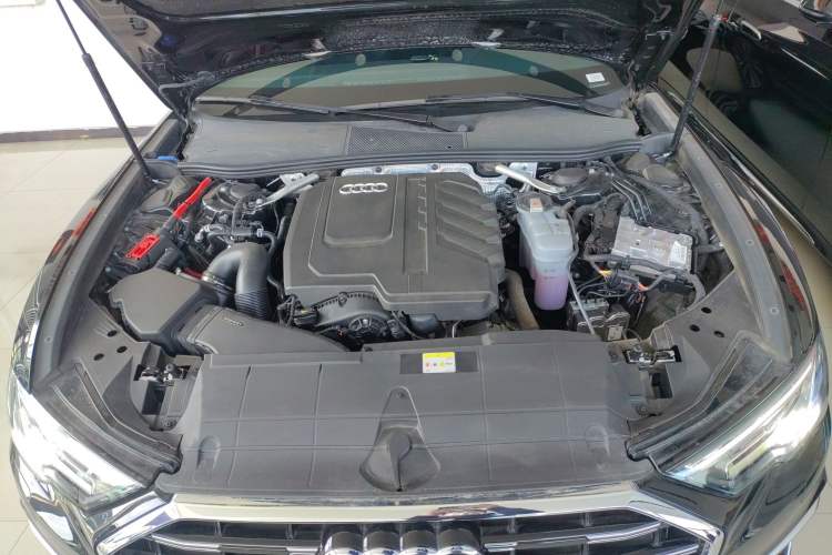 Used Audi A6L 2025 45 TFSI Prestige Dynamic Edition Engine Bay