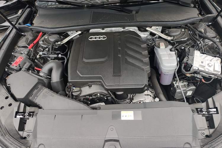 Used Audi A6L 2025 Revised 45 TFSI Prestige Dynamic Edition Engine Bay