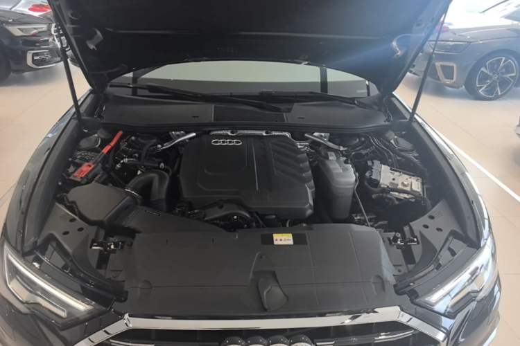 Used Audi A6L 2025 Restyled 45 TFSI quattro Prestige Dynamic Edition Engine Bay