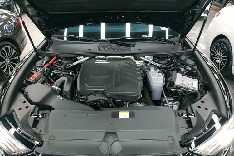 Used Audi A6L 2025 45 TFSI quattro Prestige Dynamic Edition Engine Bay