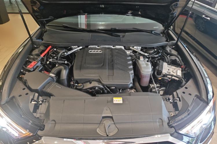 Used Audi A6L 2025 Revised 45 TFSI Prestige Dynamic Edition Engine Bay