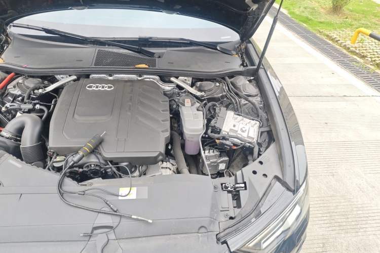 Used Audi A6L 2025 45 TFSI quattro Prestige Dynamic Edition Engine Bay Left