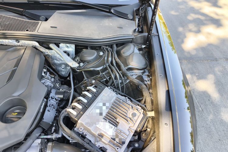 Used Audi A6L 2025 Updated 55 TFSI quattro Prestige Dynamic Edition Engine Bay Left