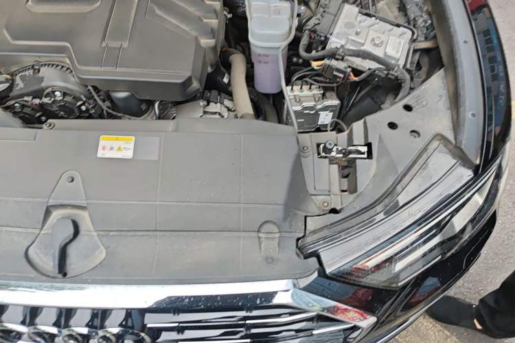 Used Audi A6L 2025 Revised 45 TFSI Prestige Dynamic Edition Engine Bay Left
