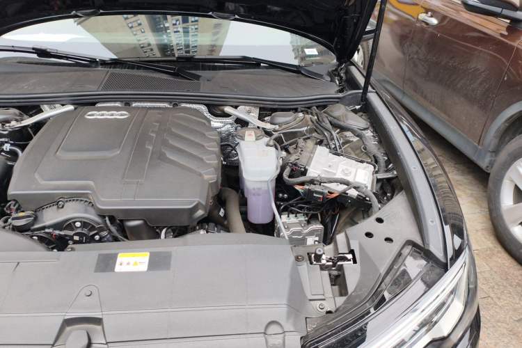Used Audi A6L 2025 Restyled 45 TFSI quattro Prestige Dynamic Edition Engine Bay Left
