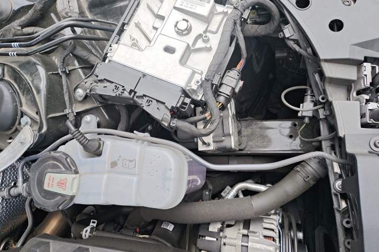 Used Audi A6L 2025 Restyled 45 TFSI quattro Prestige Dynamic Edition Engine Bay Left