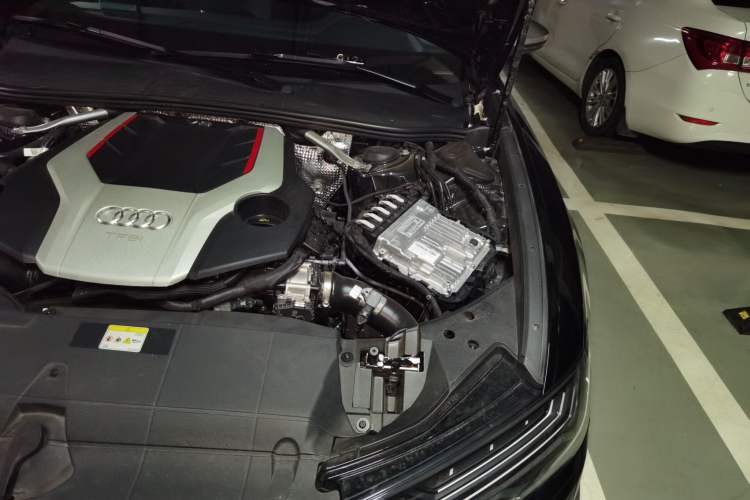 Used Audi A6L 2025 Updated 55 TFSI quattro Prestige Dynamic Edition Engine Bay Left