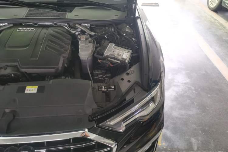 Used Audi A6L 2025 45 TFSI Prestige Dynamic Edition Engine Bay Left