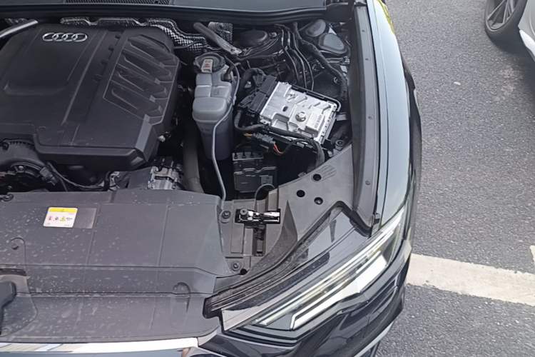 Used Audi A6L 2025 45 TFSI Prestige Dynamic Edition Engine Bay Left