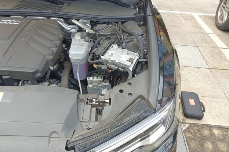 Used Audi A6L 2025 Revised 40 TFSI Luxury Dynamic Edition Engine Bay Left