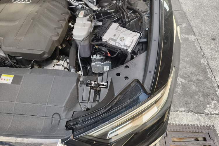 Used Audi A6L 2025 Revised 45 TFSI Prestige Dynamic Edition Engine Bay Left
