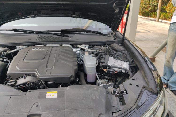 Used Audi A6L 2025 45 TFSI quattro Prestige Dynamic Edition Engine Bay Left