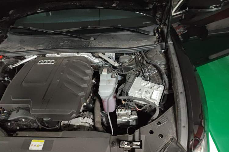 Used Audi A6L 2025 Revised 45 TFSI Prestige Dynamic Edition Engine Bay Left