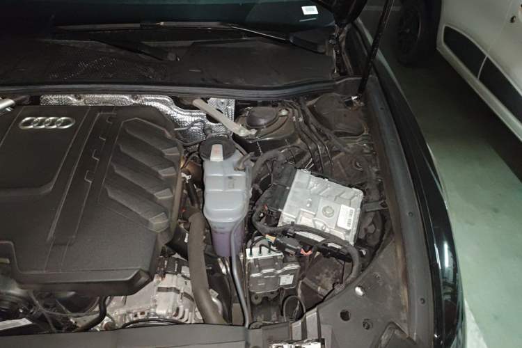 Used Audi A6L 2025 45 TFSI quattro Prestige Dynamic Edition Engine Bay Left