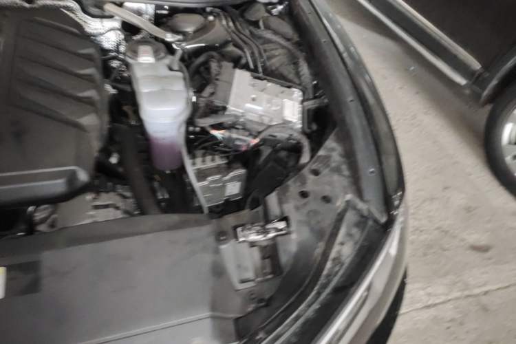 Used Audi A6L 2025 45 TFSI quattro Prestige Dynamic Edition Engine Bay Left