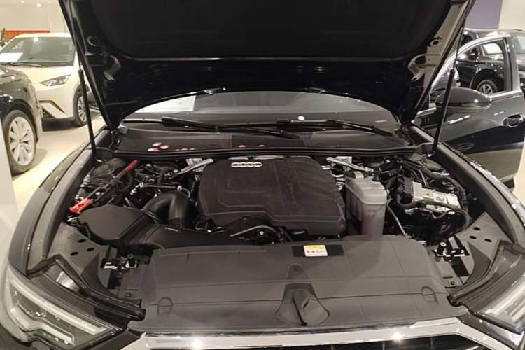 Used Audi A6L 2025 Revised 45 TFSI Prestige Dynamic Edition Engine Bay