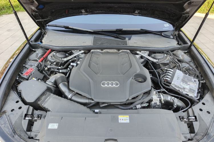Used Audi A6L 2025 Updated 55 TFSI quattro Prestige Dynamic Edition Engine Bay