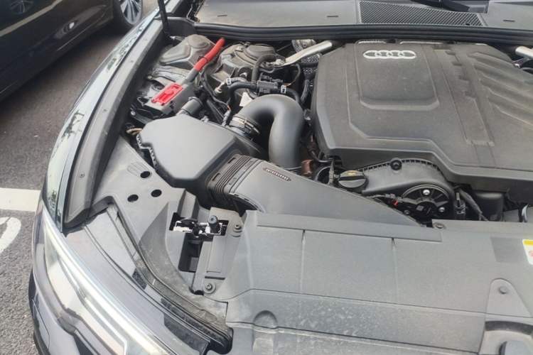 Used Audi A6L 2025 Revised 40 TFSI Luxury Dynamic Edition Engine Bay Right