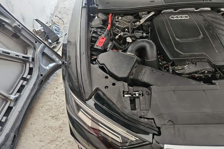 Used Audi A6L 2025 Restyled 45 TFSI quattro Prestige Dynamic Edition Engine Bay Right