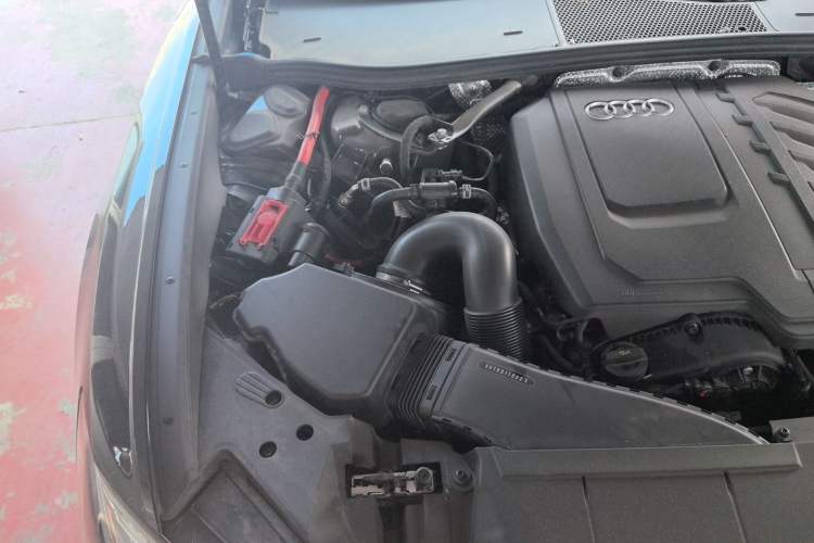 Used Audi A6L 2025 45 TFSI Prestige Dynamic Edition Engine Bay Right