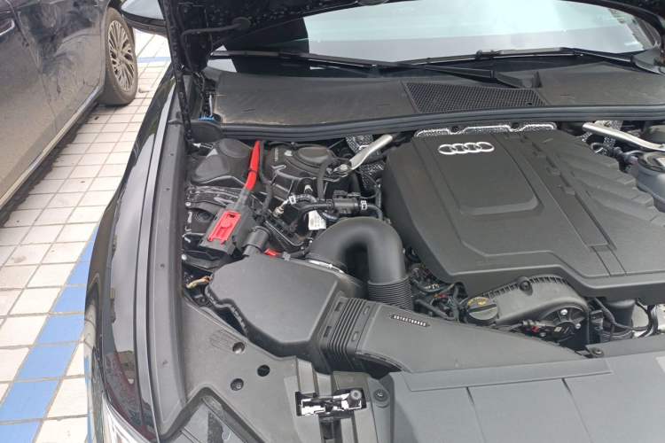 Used Audi A6L 2025 45 TFSI Prestige Dynamic Edition Engine Bay Right