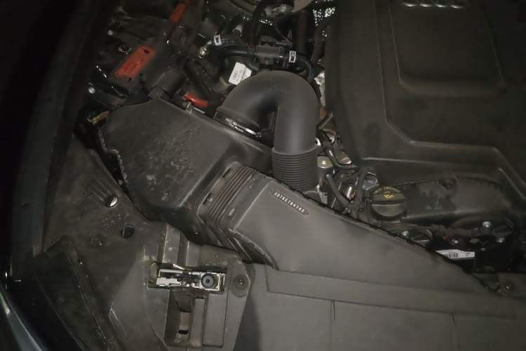 Used Audi A6L 2025 45 TFSI Prestige Dynamic Edition Engine Bay Right