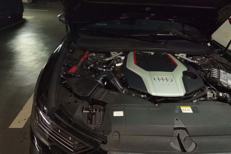 Used Audi A6L 2025 Updated 55 TFSI quattro Prestige Dynamic Edition Engine Bay Right