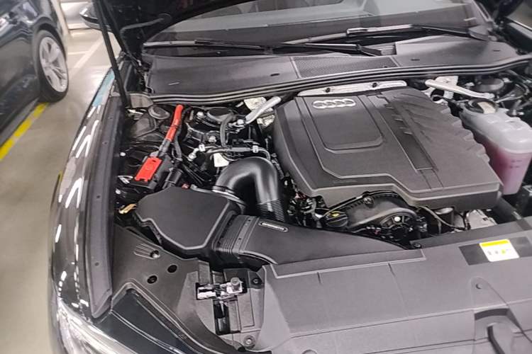 Used Audi A6L 2025 45 TFSI quattro Prestige Dynamic Edition Engine Bay Right