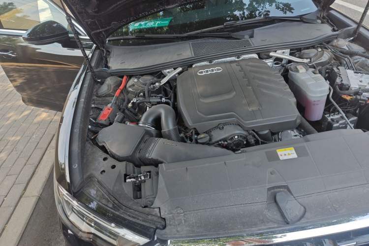 Used Audi A6L 2025 Revised 45 TFSI Prestige Dynamic Edition Engine Bay Right