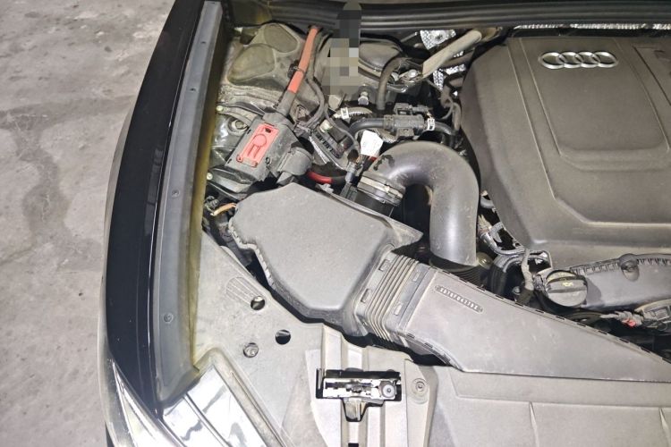 Used Audi A6L 2025 40 TFSI Luxury Dynamic Edition Engine Bay Right