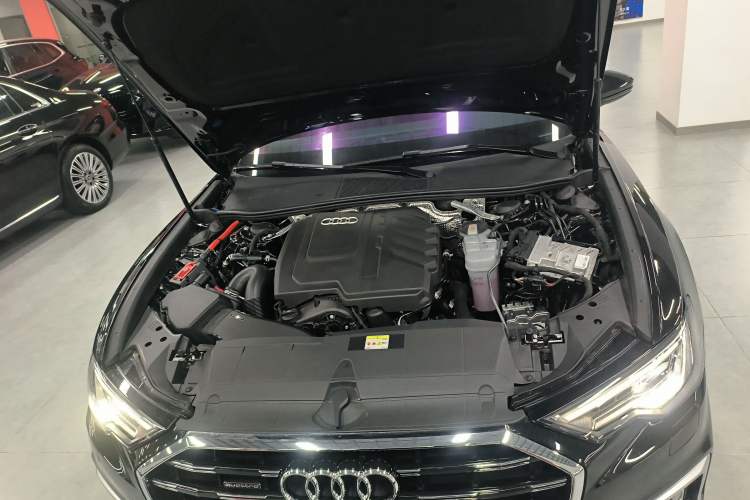 Used Audi A6L 2025 Restyled 45 TFSI quattro Prestige Dynamic Edition Engine Bay