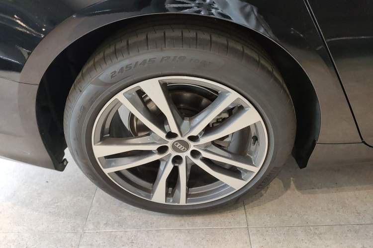 Used Audi A6L 2025 Revised 40 TFSI Luxury Dynamic Edition Exterior 1