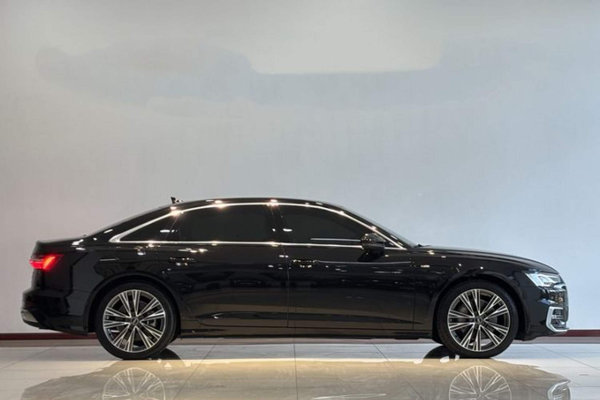Used Audi A6L 2025 Restyled 45 TFSI quattro Prestige Dynamic Edition Exterior 2