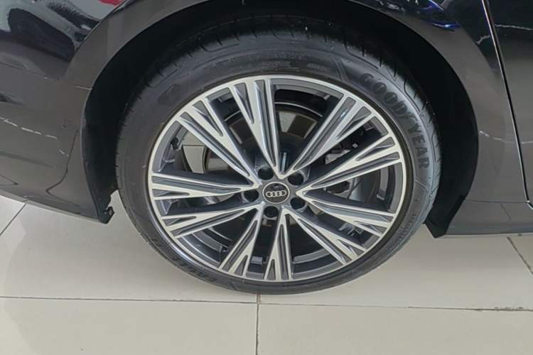 Used Audi A6L 2025 Revised 45 TFSI Prestige Dynamic Edition Exterior 5