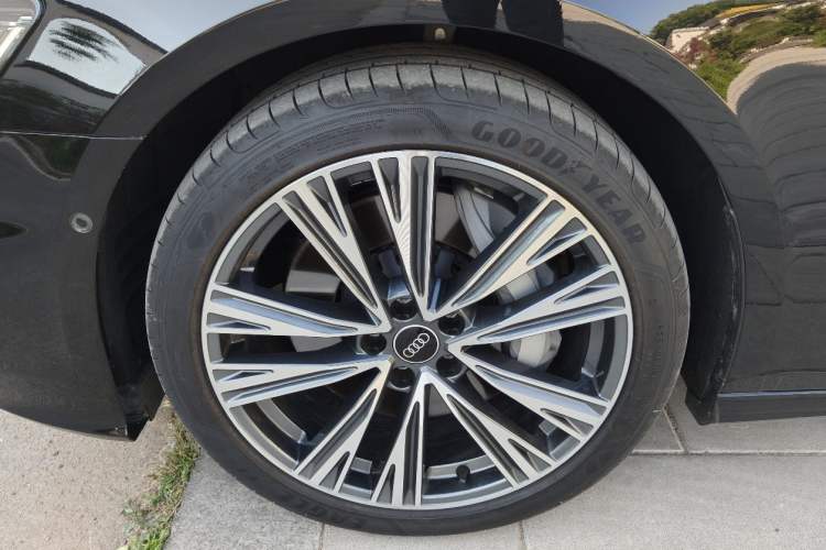 Used Audi A6L 2025 Updated 55 TFSI quattro Prestige Dynamic Edition Exterior 7