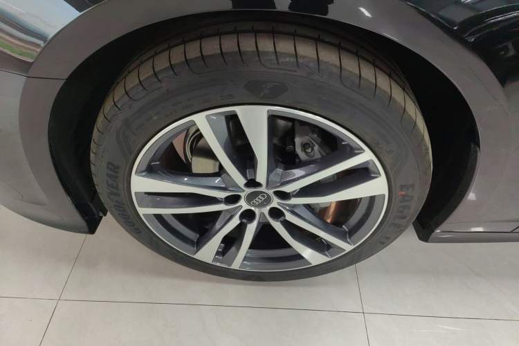 Used Audi A6L 2025 Revised 40 TFSI Luxury Dynamic Edition Exterior 7