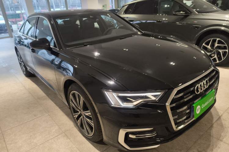 Used Audi A6L 2025 Restyled 45 TFSI quattro Prestige Dynamic Edition Front Right 45 Deg