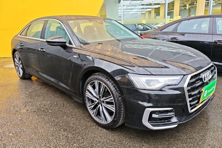 Used Audi A6L 2025 Restyled 45 TFSI quattro Prestige Dynamic Edition Front Right 45 Deg