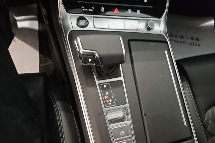 Used Audi A6L 2025 45 TFSI quattro Prestige Dynamic Edition Gear Lever