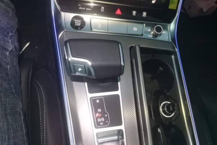 Used Audi A6L 2025 Revised 45 TFSI Prestige Dynamic Edition Gear Lever