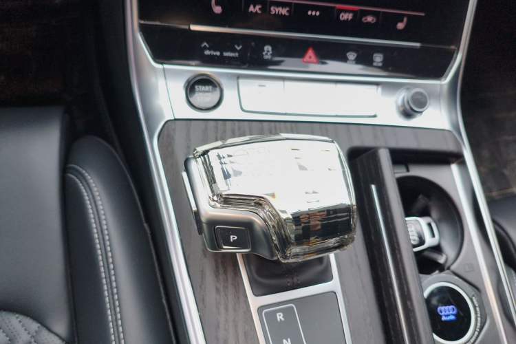 Used Audi A6L 2025 Restyled 45 TFSI quattro Prestige Dynamic Edition Gear Lever