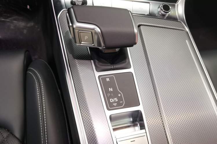 Used Audi A6L 2025 Revised 45 TFSI Prestige Dynamic Edition Gear Lever