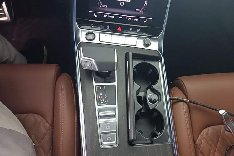 Used Audi A6L 2025 Restyled 45 TFSI quattro Prestige Dynamic Edition Gear Lever