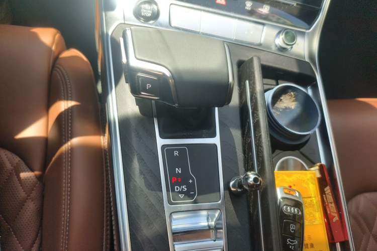 Used Audi A6L 2025 55 TFSI quattro Prestige Dynamic Edition Gear Lever