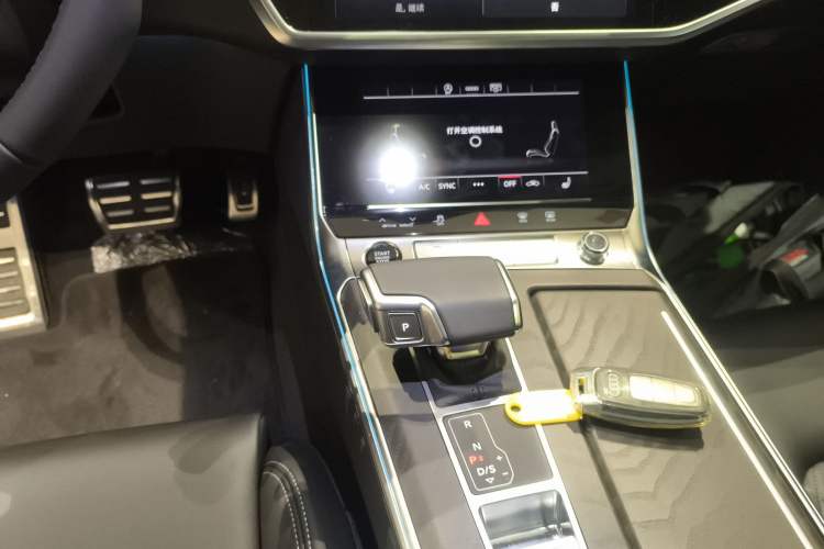 Used Audi A6L 2025 Restyled 45 TFSI quattro Prestige Dynamic Edition Gear Lever