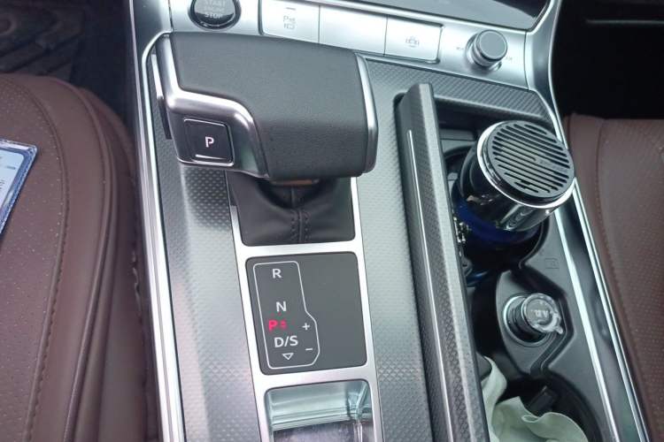 Used Audi A6L 2025 45 TFSI Prestige Dynamic Edition Gear Lever
